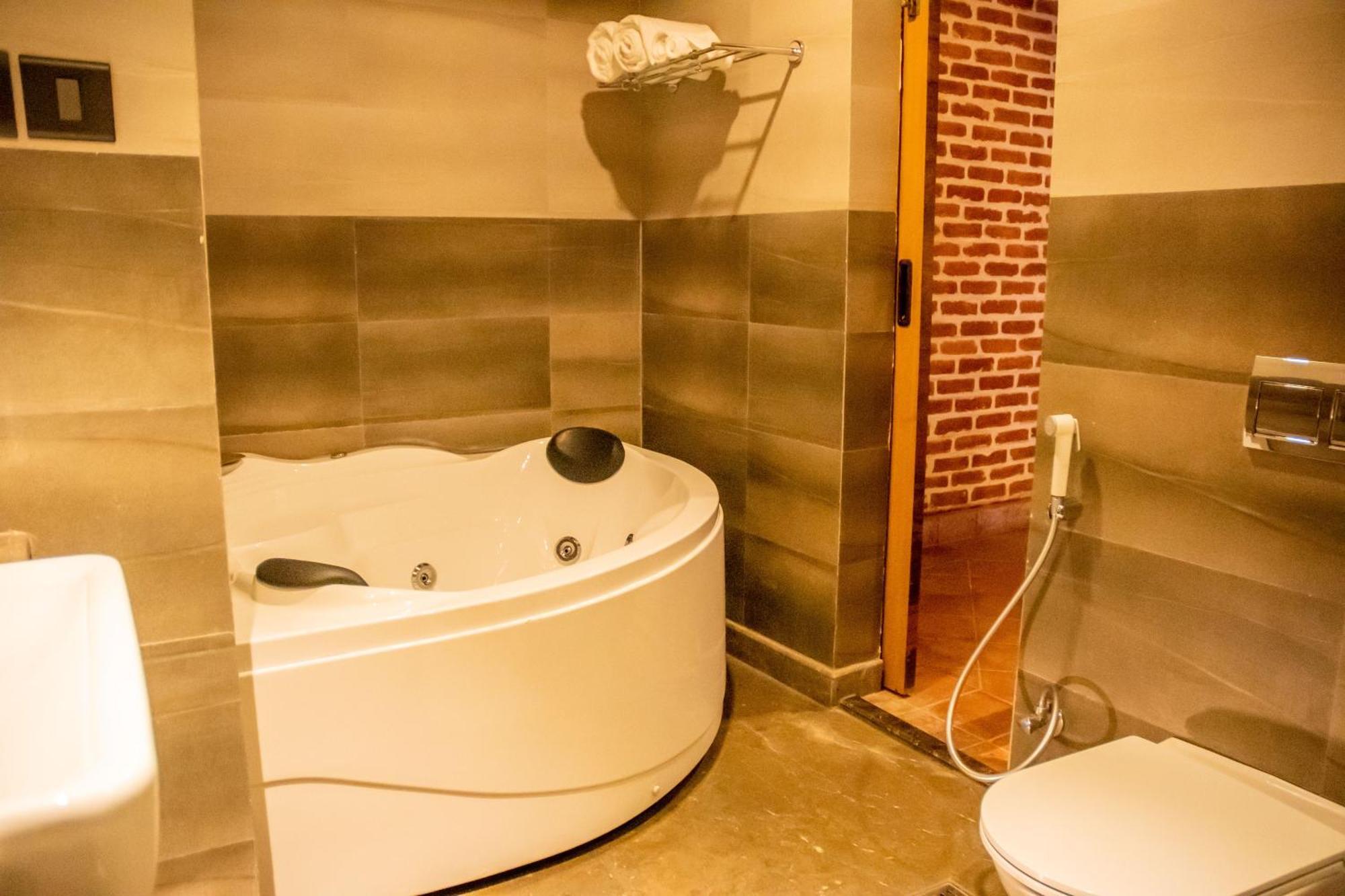 Basera Boutique Hotel 5*